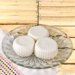 Delikatny, miękki i puszysty